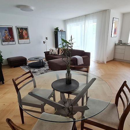 Beautiful New Apt In Old Town Near Train Station - Free Parking Bratislava Luaran gambar