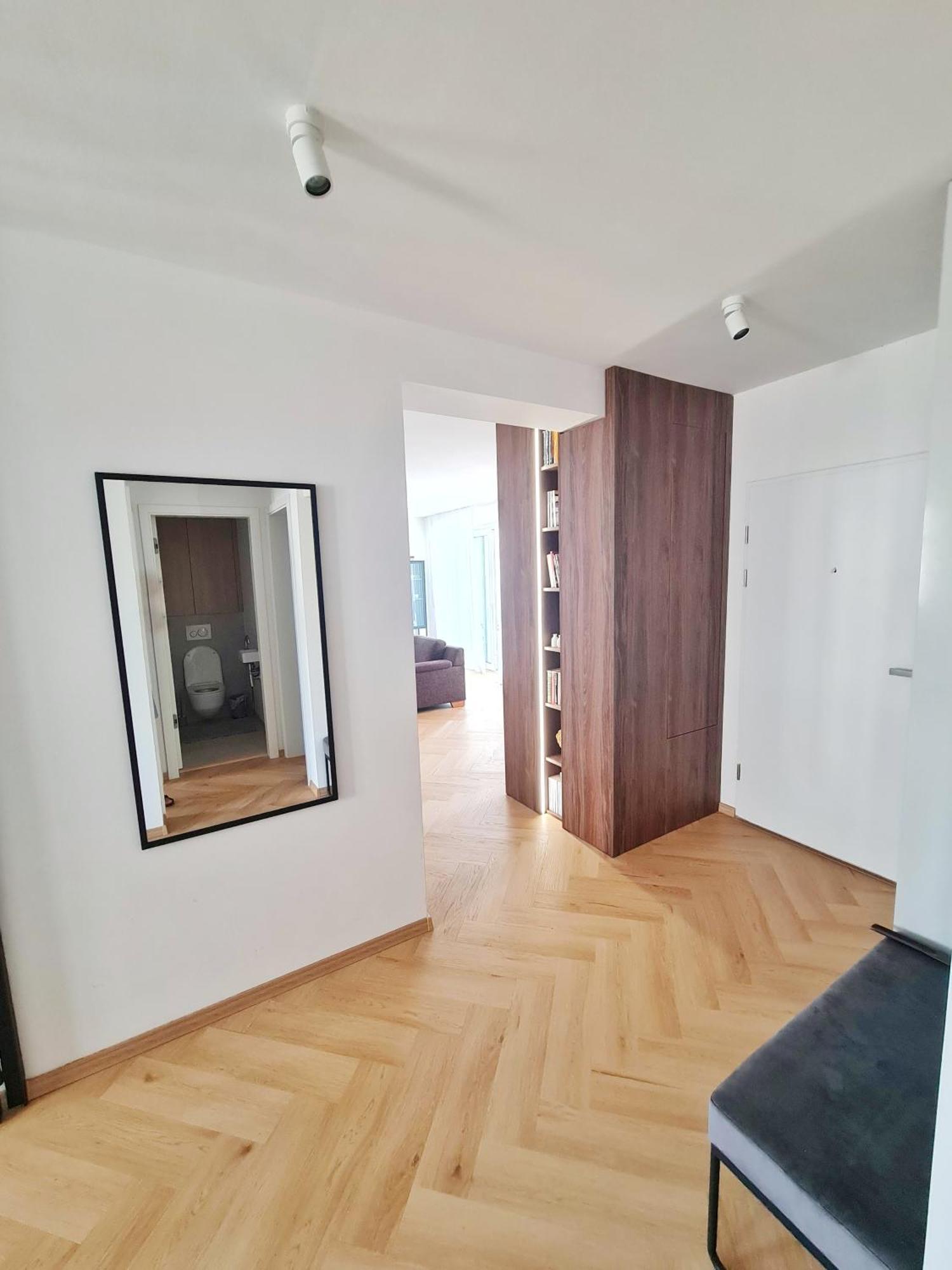 Beautiful New Apt In Old Town Near Train Station - Free Parking Bratislava Luaran gambar