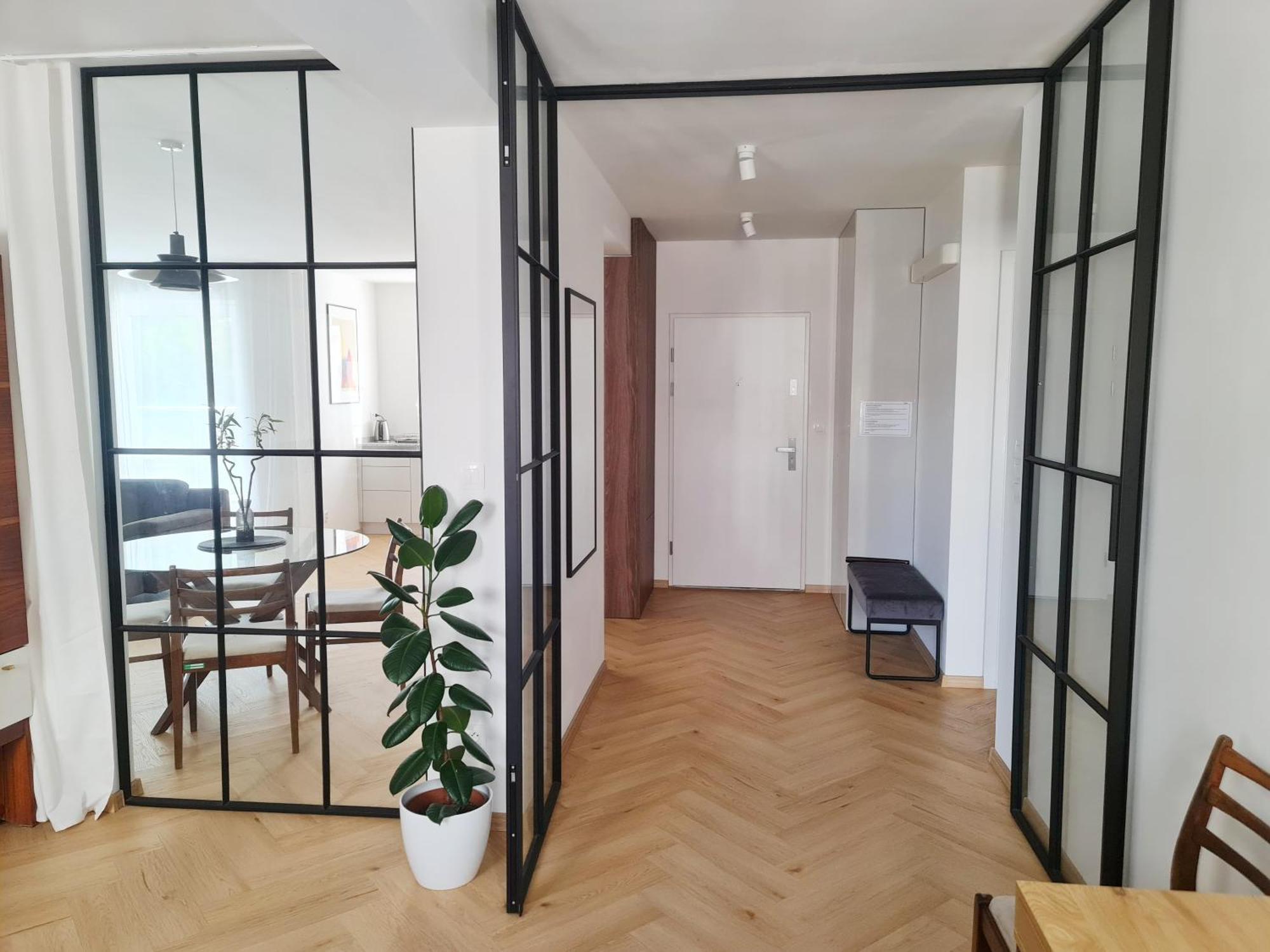 Beautiful New Apt In Old Town Near Train Station - Free Parking Bratislava Luaran gambar
